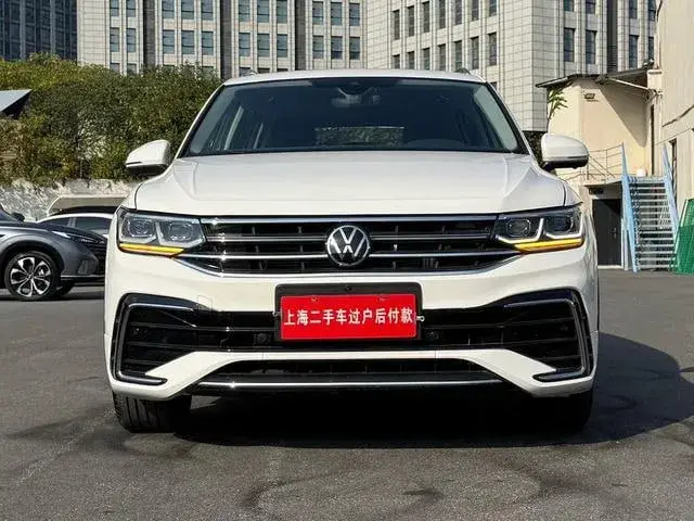 VOLKSWAGEN TIGUAN L 4WD R-LINE 2022
