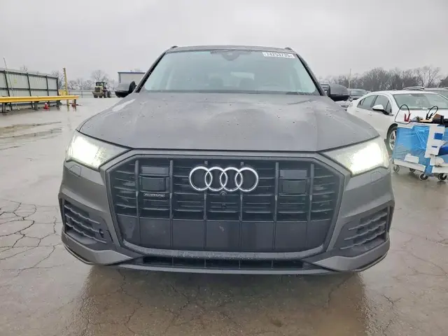 AUDI Q7 2023