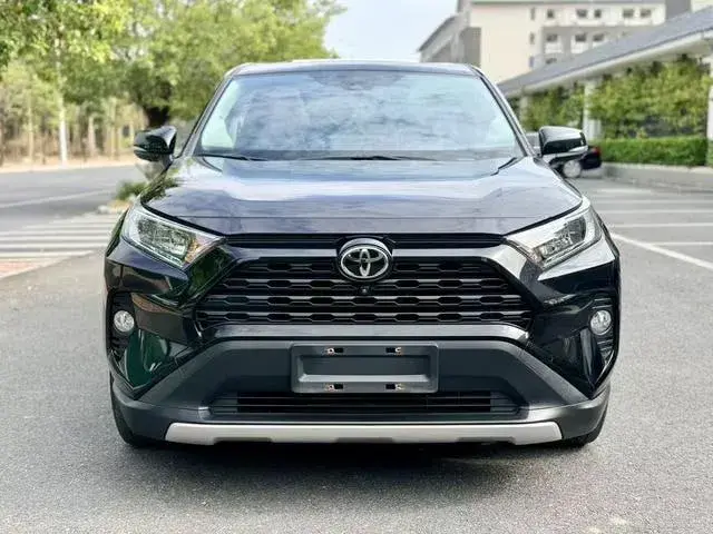 TOYOTA RAV4 2021