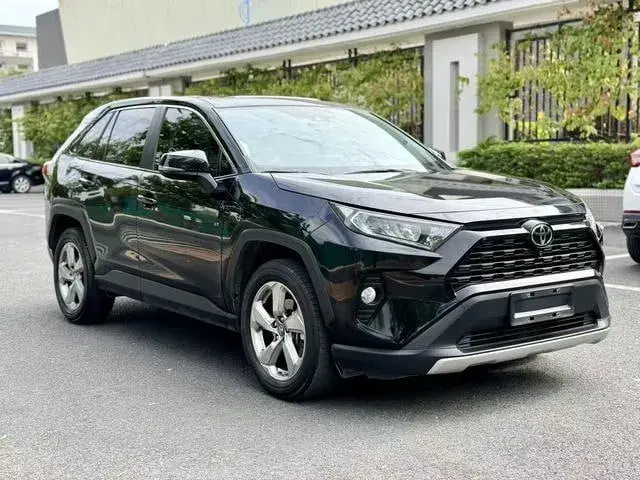 TOYOTA RAV4 2021