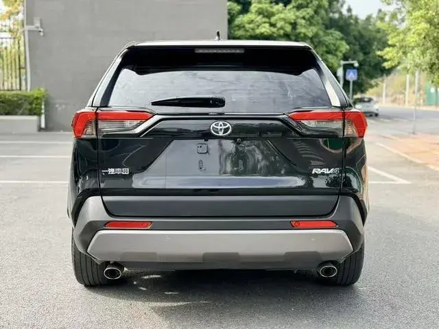 TOYOTA RAV4 2021