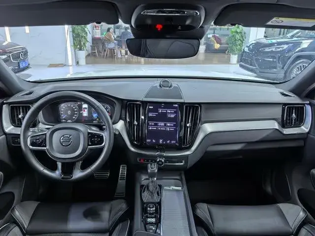 VOLVO XC60 AWD INSCRIPTION 2021