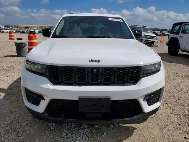 JEEP GRAND CHEROKEE 2023
