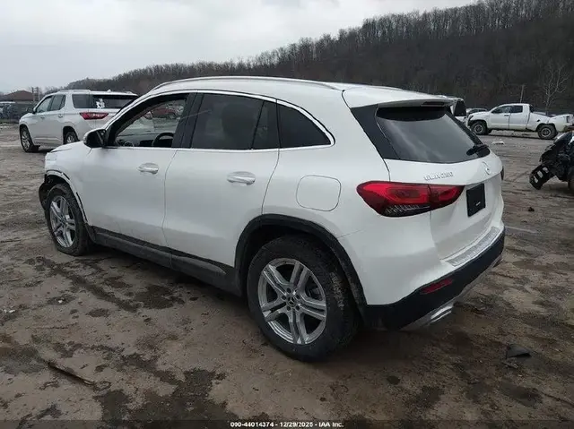 MERCEDES-BENZ GLA 250 4MATIC 2023