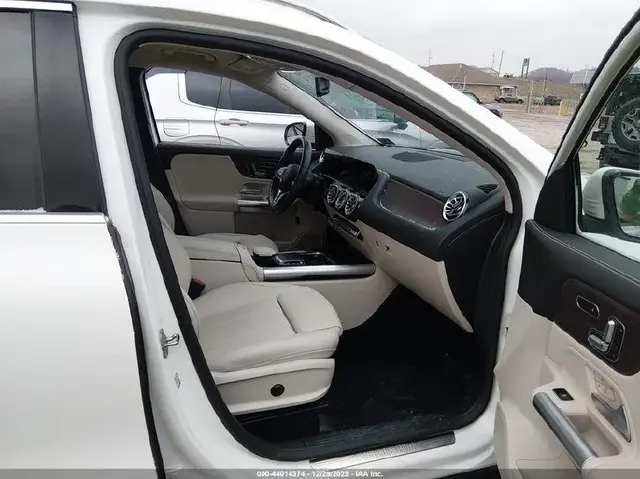 MERCEDES-BENZ GLA 250 4MATIC 2023