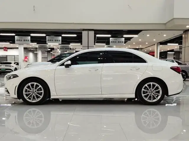 MERCEDES-BENZ A-CLASS A 200 L 2021