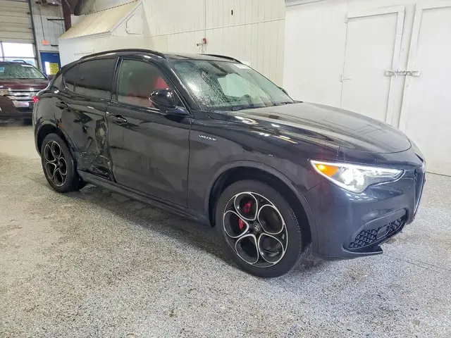 ALFA ROMEO STELVIO 2023
