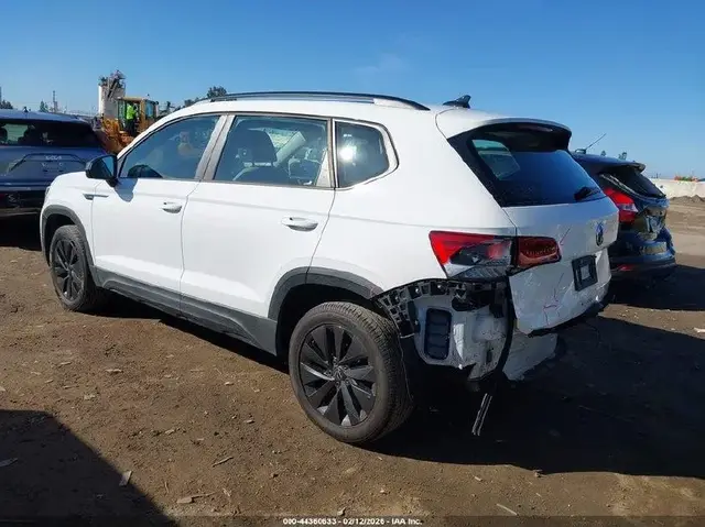 VOLKSWAGEN TAOS 2023