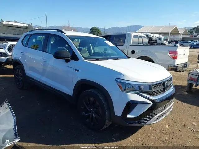 VOLKSWAGEN TAOS 2023