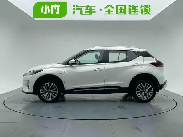 NISSAN KICKS 2022