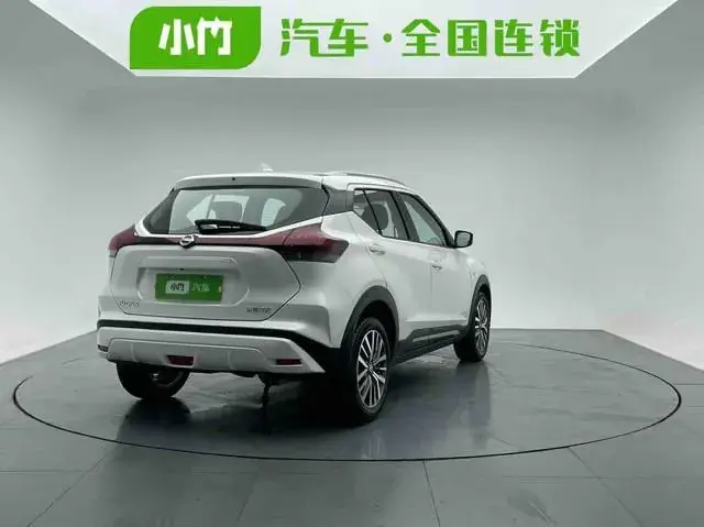 NISSAN KICKS 2022