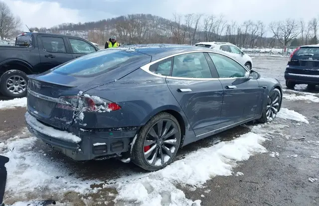 TESLA MODEL S 2020