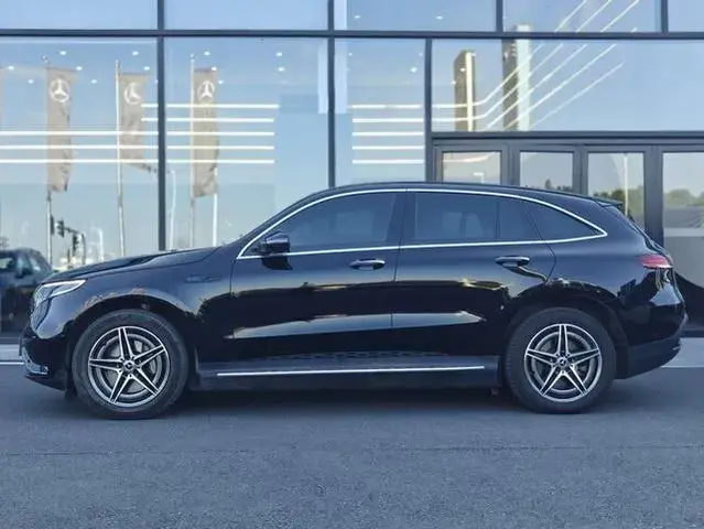 MERCEDES-BENZ EQC 2021
