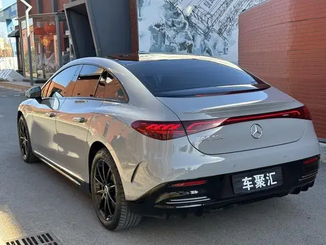 MERCEDES-BENZ EQ 2024