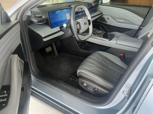GEELY GALAXY E8 2025