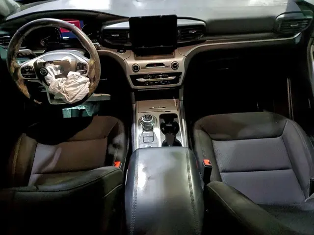 FORD EXPLORER XLT 2022