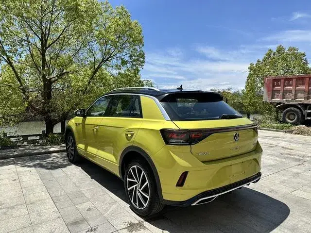 VOLKSWAGEN T-ROC 2023