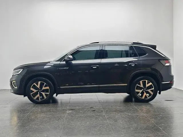 VOLKSWAGEN TAYRON 2023