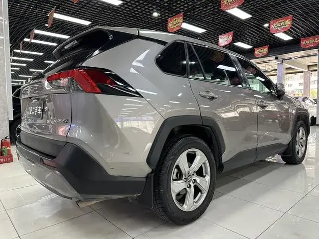 TOYOTA RAV4 2022