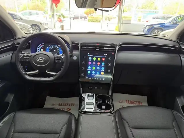 HYUNDAI TUCSON 2023