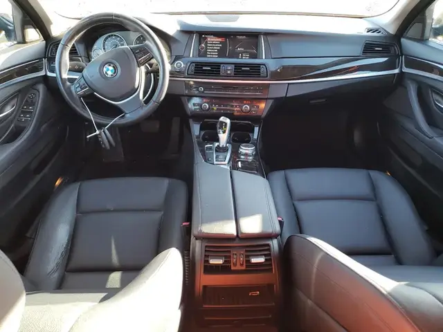 BMW 528 XI 2015