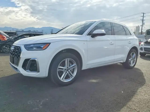 AUDI Q5 E PREMIUM PLUS 2022