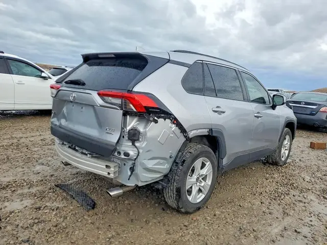 TOYOTA RAV4 2021