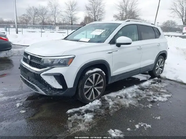 VOLKSWAGEN TAOS 2023