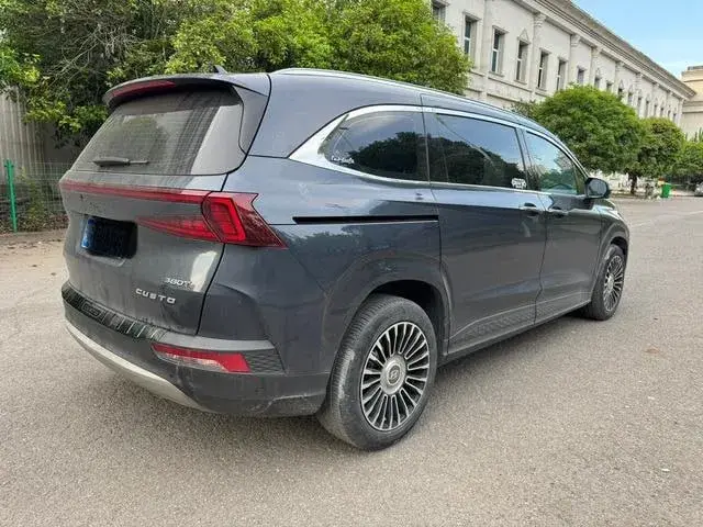 HYUNDAI CUSTO FLAGSHIP EDITION TOP PREMIUM 2022