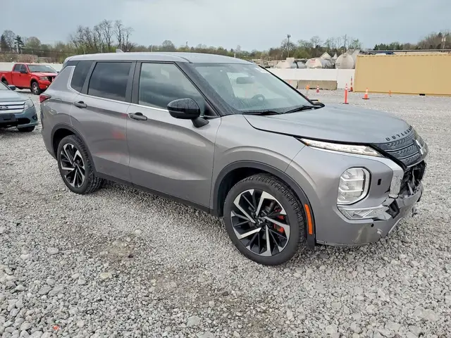 MITSUBISHI OUTLANDER SE 2022