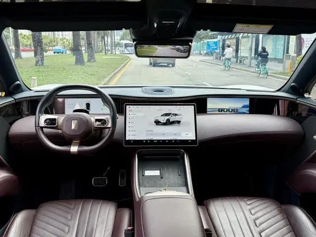 AVATR 11 LUXURY 2022
