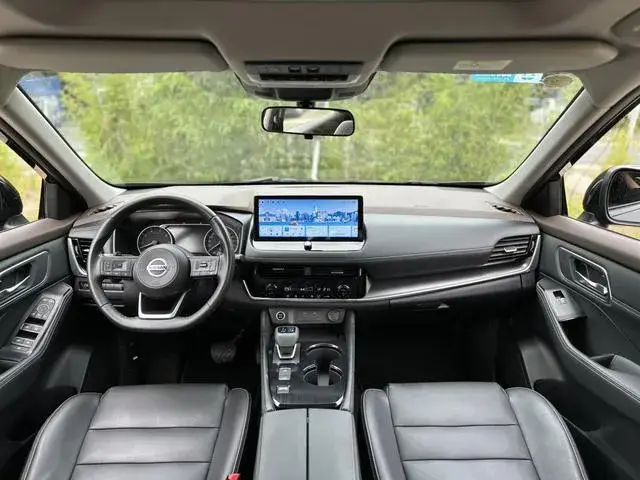 NISSAN X-TRAIL LUXURY EDITION 2022