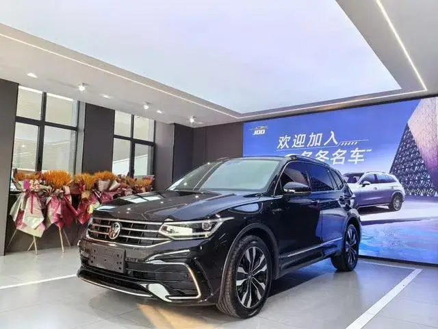 VOLKSWAGEN TIGUAN L R-LINE PREMIUM 2022