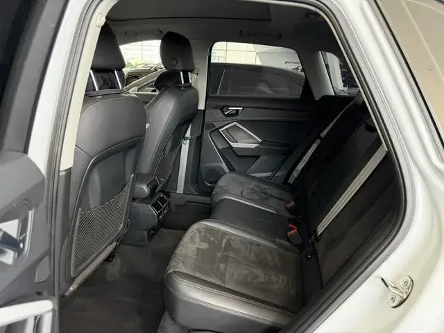 AUDI Q3 2021