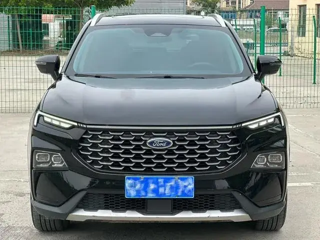 FORD EQUATOR PLATINUM EDITION 2023