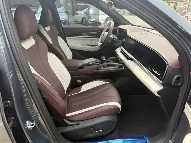 GEELY MONJARO 2022