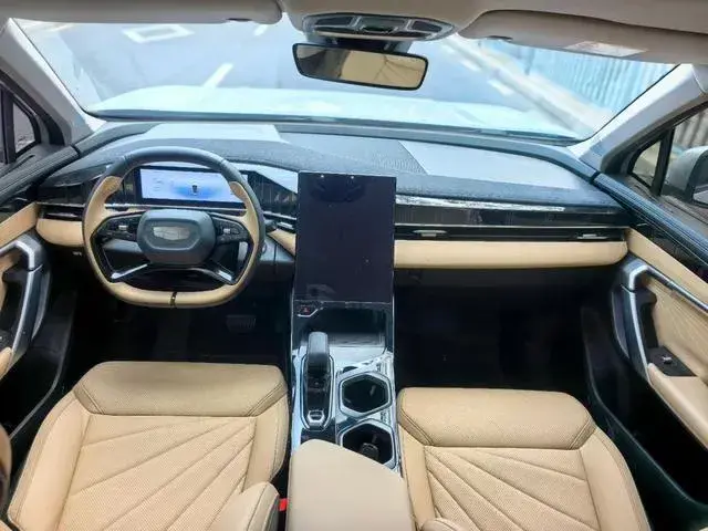 GEELY BOYUE L PREMIUM 2023