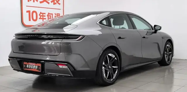 GEELY GALAXY E8 2024