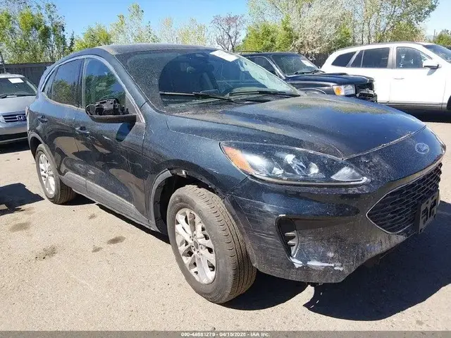 FORD ESCAPE SE 2022