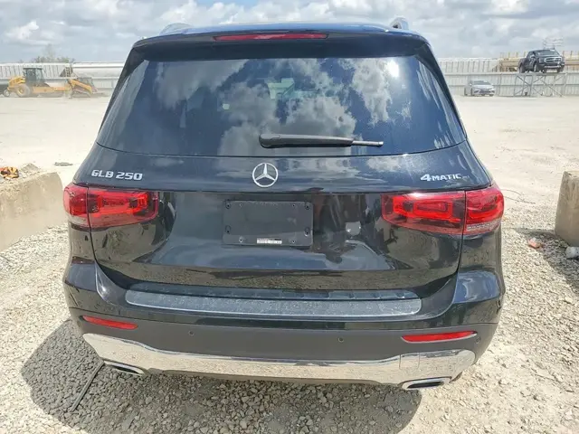 MERCEDES-BENZ GLB 250 4MATIC 2023