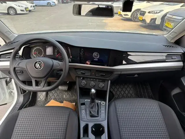 VOLKSWAGEN BORA 2022