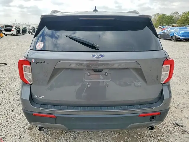 FORD EXPLORER XLT 2023