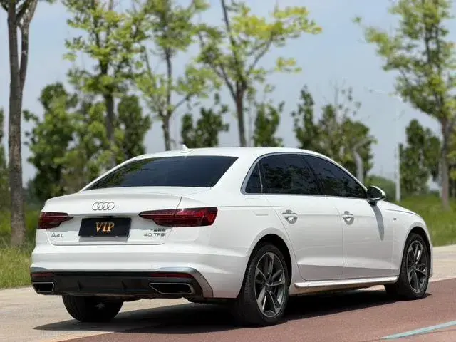 AUDI A4L 2022