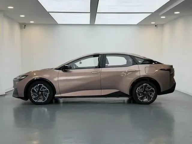TOYOTA BZ3 PREMIUM 2023