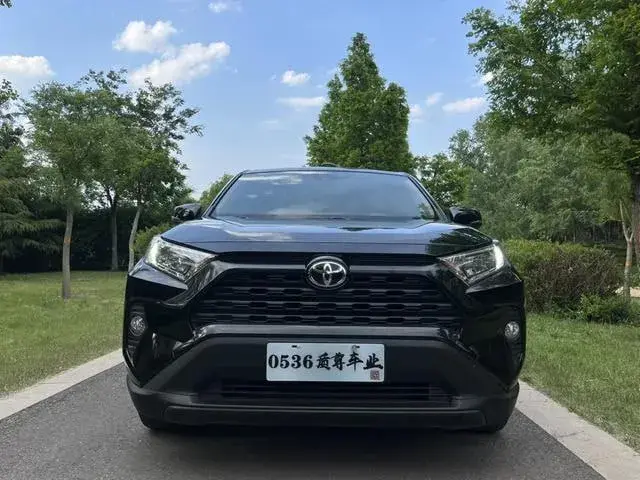 TOYOTA RAV4 - 01/2023 2023