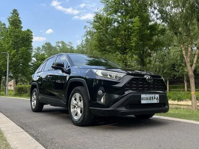 TOYOTA RAV4 - 01/2023 2023
