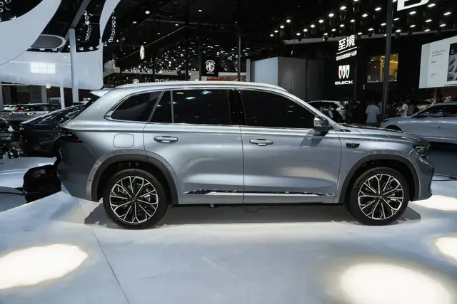 GEELY XINGYUE L 2026