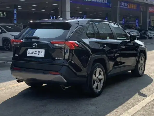 TOYOTA RAV4 FASHION EDITION 2022