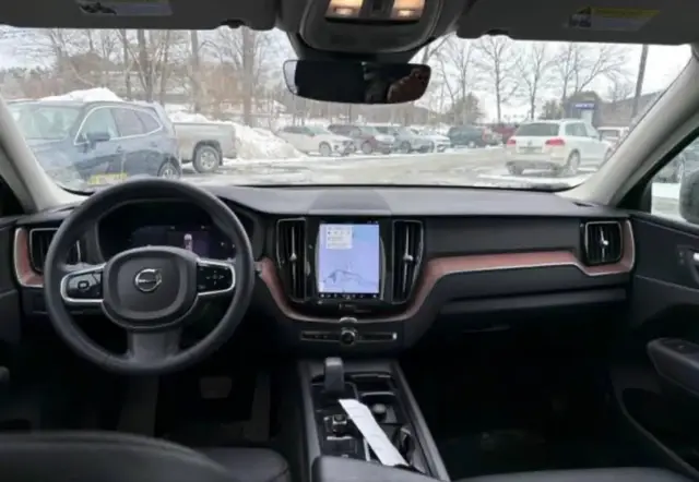 VOLVO XC60 B5 PLUS BRIGHT THEME 2023