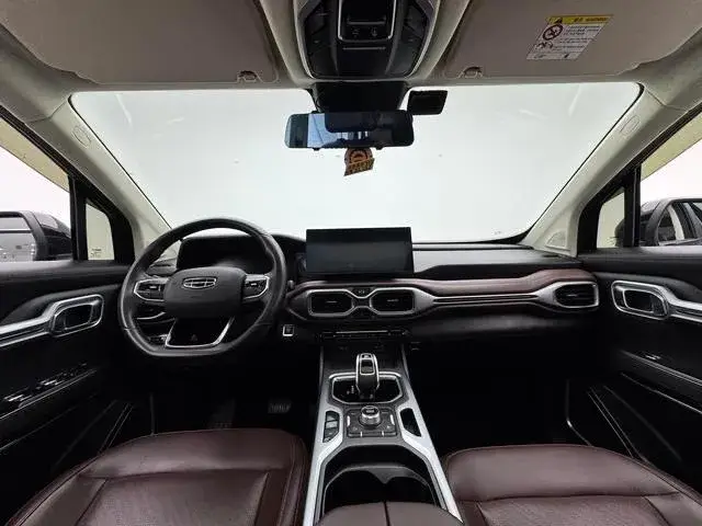 GEELY OKAVANGO PREMIUM 2022